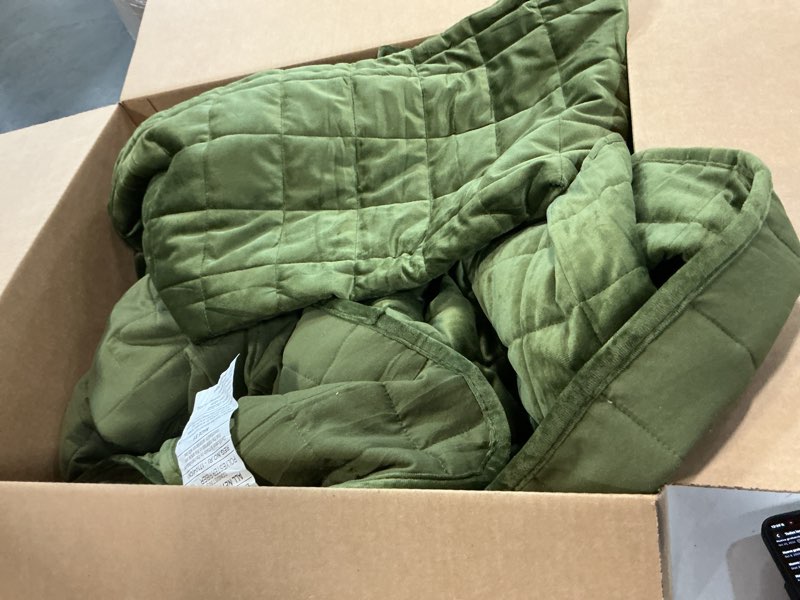 Condition photo showing As Is for EVERGRACE Velvet Quilt Set King Size, Luxurious Soft Striped Channel Bedding Set, Lightweight Velvet Comforter for All Season, Quilted Bedspread Coverlet with 2 Matching Shams, Olive Green