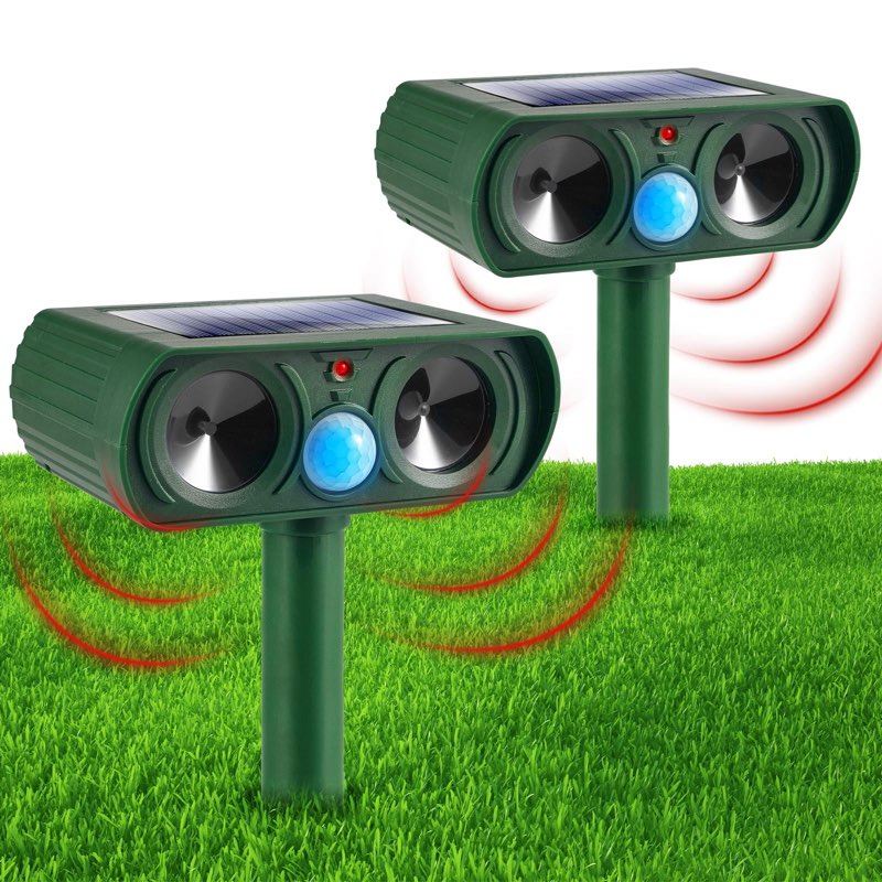 2025 Pack of 1, Ultrasonic Animal Repellent Outdoor Deer Repellent Devices Solar Animal Repeller Motion A