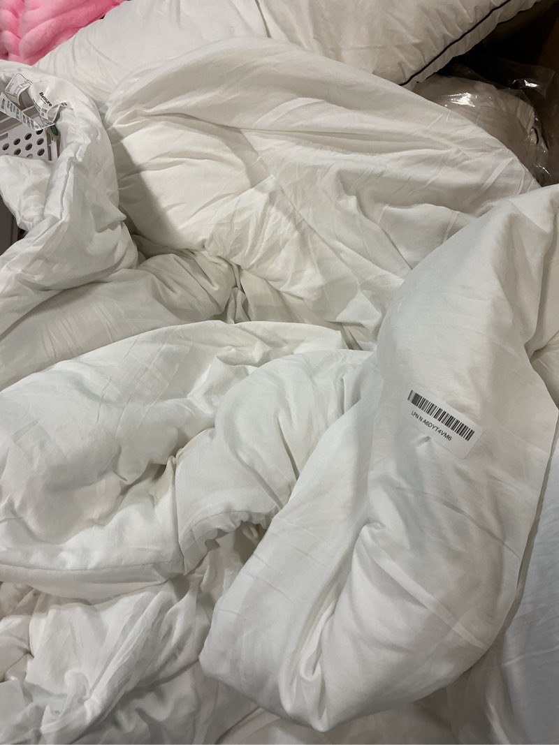 Condition photo showing As Is for Bedsure Queen Comforter Set, White Soft Prewashed Bedding for All Seasons, 3 Pieces GentleSoft™ Bed Set, 1 Lightweight Comforter (90"x90") and 2 Pillowcases (20"x26") Queen(90"x90") 02 - White