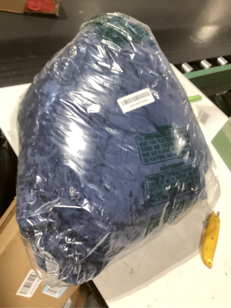 Condition photo showing Good Condition for Velvet Bedspread Quilt Bedding Sets,Luxury Elegant Ultra Soft Velvet Comforters Coverlet Blankets,Weave Stitching Pattern Cotton Quilted Bedspread for All Seasons,Navy Blue,King Size | Breathable material, Luxury soft velvet, Soft and durable, Cotton bedspread, All seasons, Machine waschable Navy Blue King (96by108 inch)