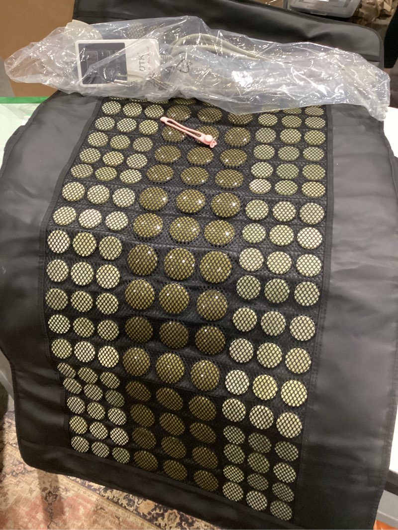 Condition photo showing Good Condition for utk far infrared heating pad for back pain relief, full back infrared heating pad, larger size with 132 jade & 54 tourmaline stones, temperature and time adjustable(21'' x 38')|gift for dad