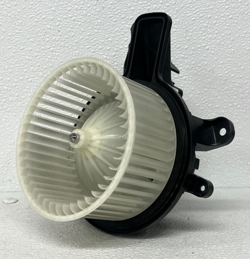 2020-2023 CADILLAC XT6 A/C HEATER CLIMATE CONTROL BLOWER MOTOR FAN OEM LOT2454