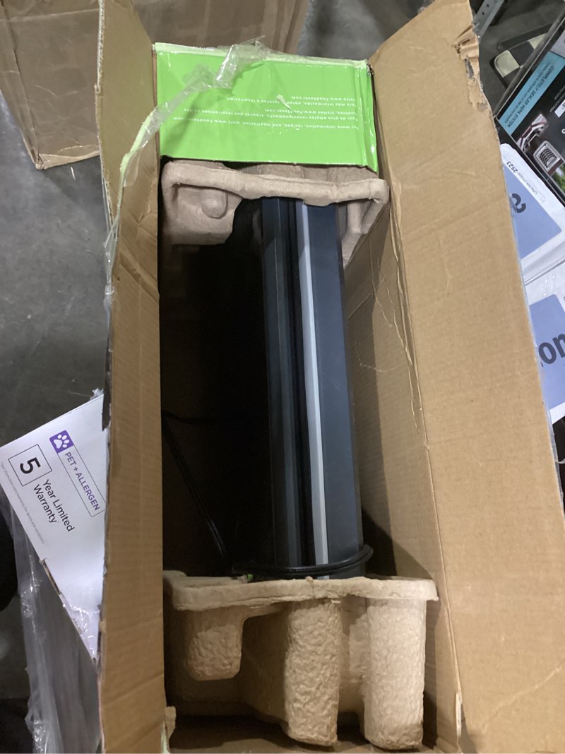 Condition photo showing Good Condition for FoodSaver Vacuum Sealer Machine, Automatic Bag Detection, Sous Vide Friendly, with sealer bags, roll, handheld vacuum sealer, black