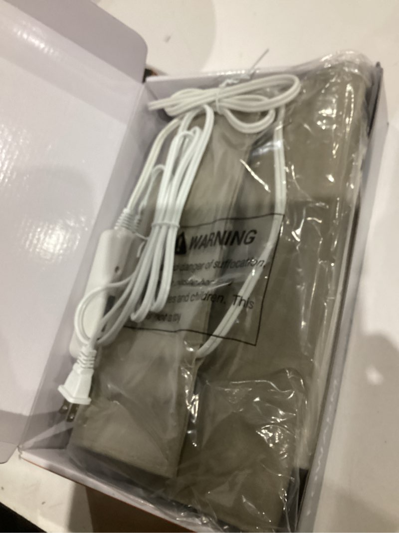 Condition photo showing Good Condition for FOWARM Moist Heat Heating Pad for Back, Neck, Shoulder and Period Cramps, Weighted Electric Heating Pad for Deep Pain Relief, Auto Shut Off, Washable Removable Soft Cover, Large 11.8"x26" Back Wrap