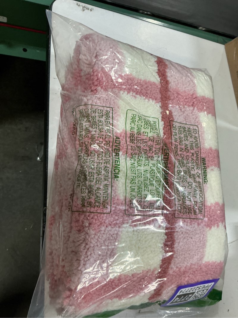 Condition photo showing Good Condition for gib bathroom runner rug mat 47" x 16", extra soft absorbent plush fluffy bath rugs, non-slip washable bath mats for bathroom floor shower bedroom decor, soft pink & cream checkered with red accents pink with red 47" x 16"