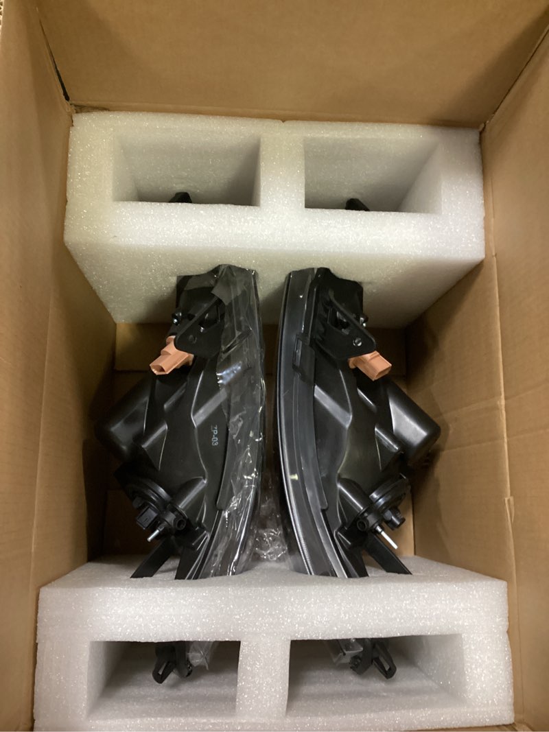 Condition photo showing Good Condition for A Pair Headlight Fit for 2008-2011 Ford Focus S/SE/SES/SEL Black Crystal Headlamp Assembly Left Driver&Right Passenger With Bulbs FO2503269 FO2502269 Black Housing