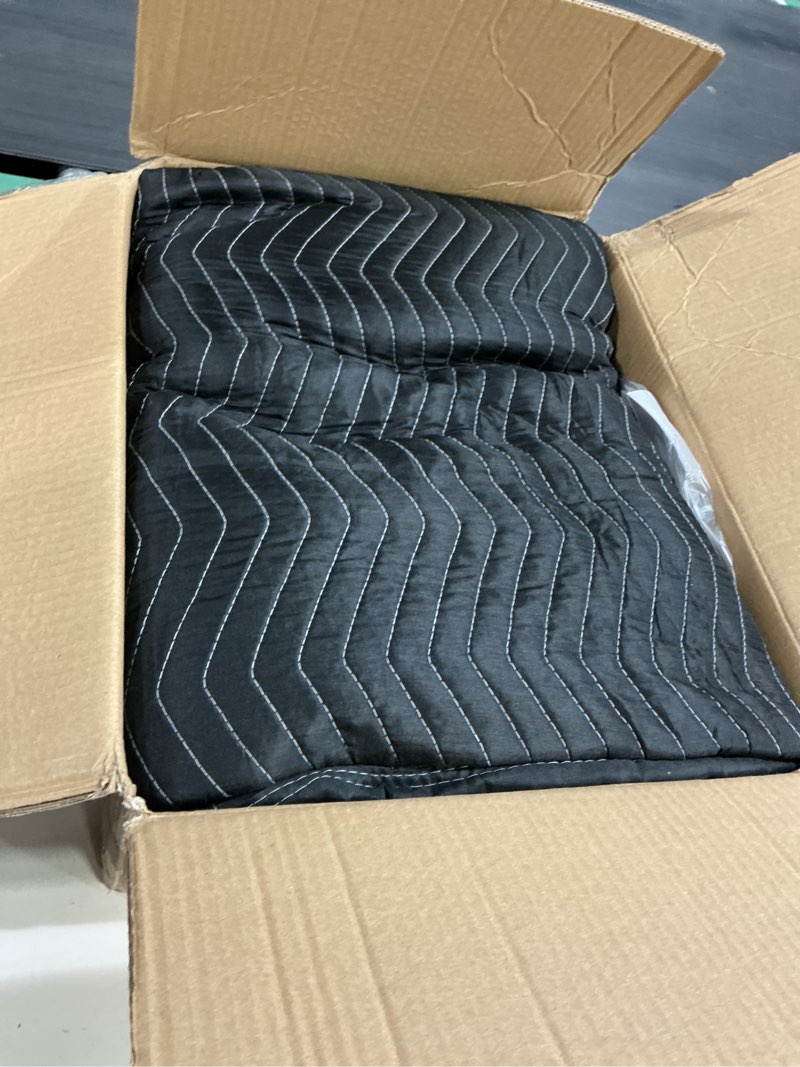 Condition photo showing Good Condition for VEVOR Sound Dampening Blanket, 96" x 80", Extra Large Studio Grommeted Blanket with Grommets, Light Blocker for Door Acoustic Noise Blocking Blanket Studio Sound Absorption Sheet, Black