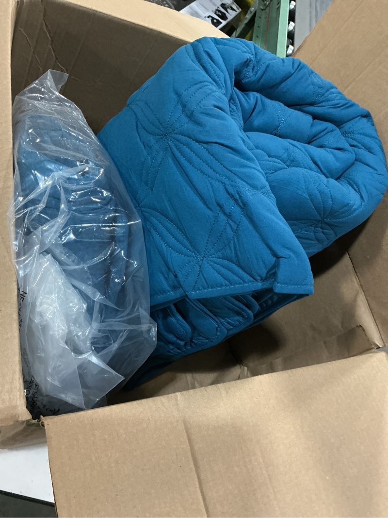 Condition photo showing Good Condition for litanika king size quilt bedding set - teal lightweight comforter bedspreads & coverlets turquoise - bedding cover bed decor all season - 3 pieces (1 quilt, 2 pillowcases) teal blue king(106"x96")