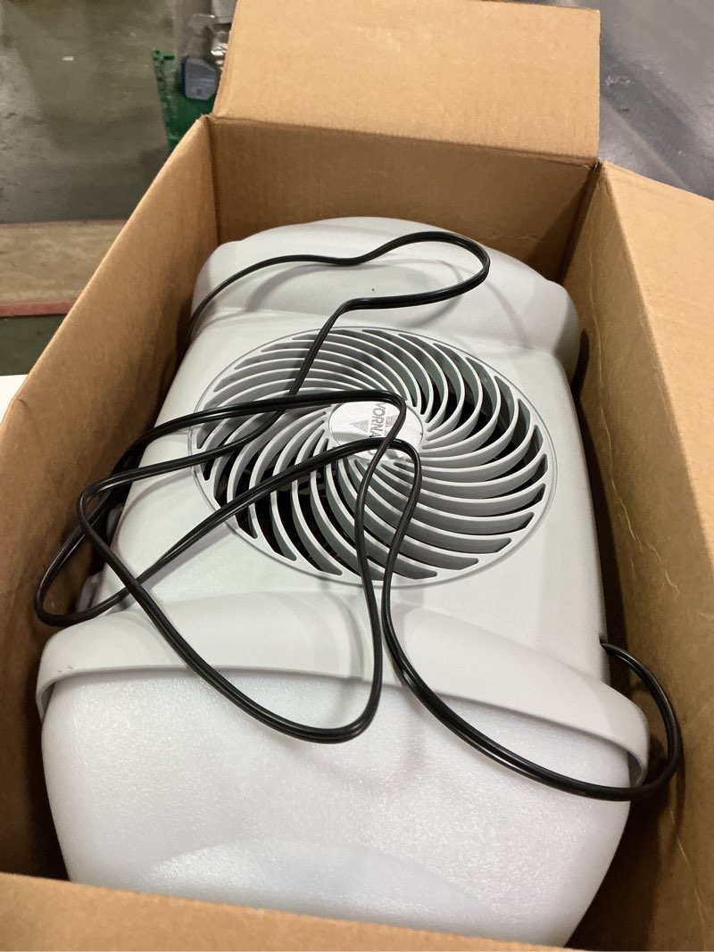 Condition photo showing Good Condition for Vornado Evap40 Whole Room Evaporative Humidifier - White