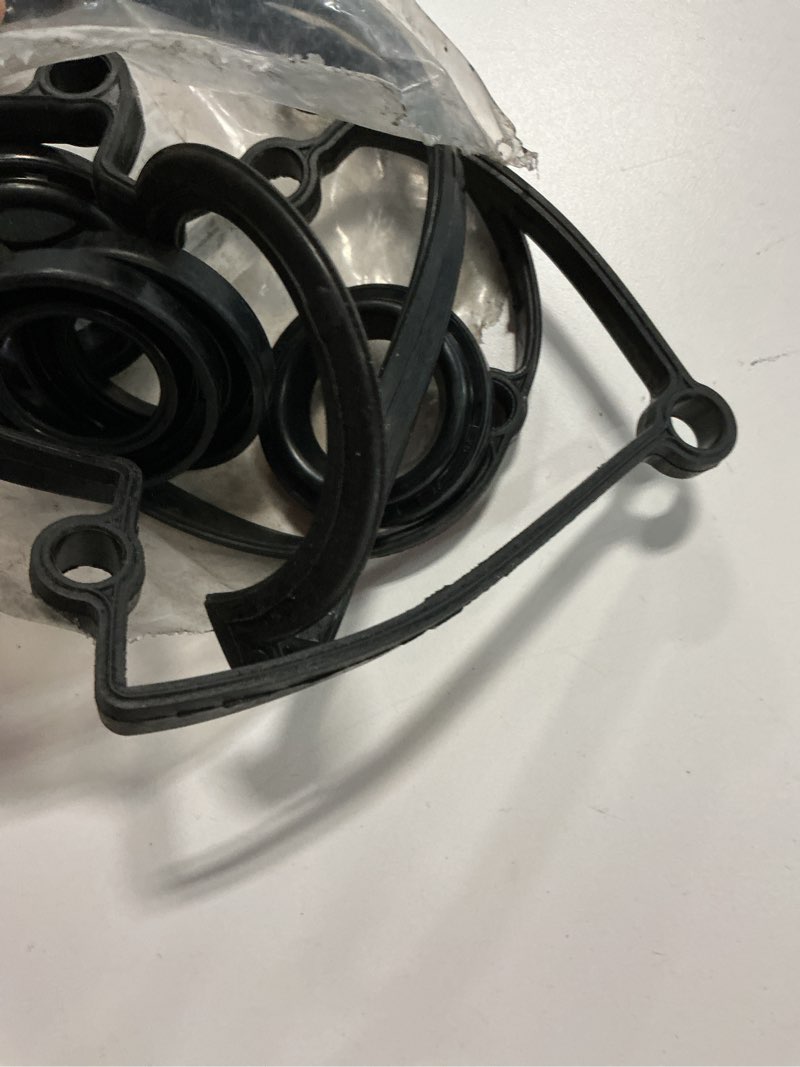 Condition photo showing Good Condition for FEL-PRO VS 50583 R Valve Cover Gasket Set