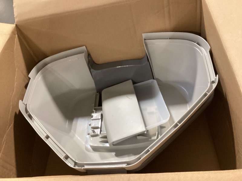 Condition photo showing Good Condition for iris usa cat litter box - enclosed corner litter box with scoop, hooded litter tray for corners, space-saving covered litter box, odor defensive, dark gray corner enclosed dark gray w/ scoop