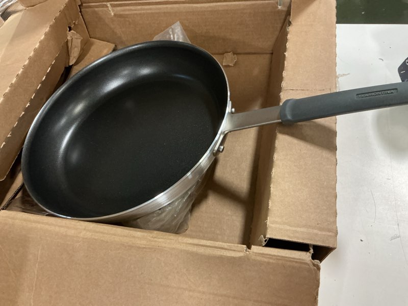 Condition photo showing Good Condition for Tramontina Professional 14-Inch Non Stick Extra Large Frying Pan, Heavy-Gauge Aluminum Skillet with Reinforced Nonstick Coating, Gray Handle, Dishwasher and Oven Safe Nonstick (Gray handle) 14 Inch