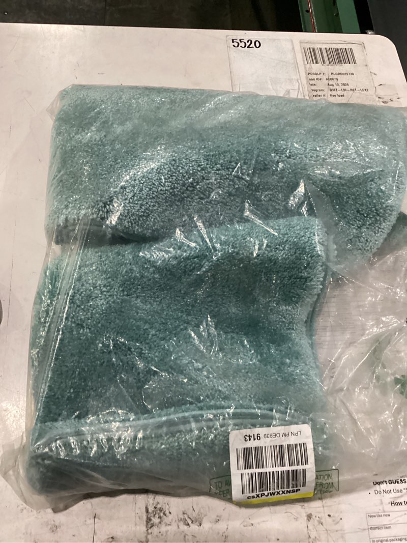 Condition photo showing As Is for 2pcs teal bathmat set