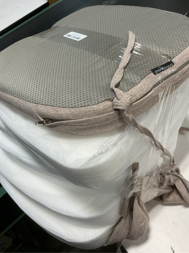 Condition photo showing Good Condition for aaaaacessories d-shaped chair cushions, 2" thick dining chair pads with ties and removable, machine-washable cover, 17" x 16", set of 6, oatmeal beige oatmeal beige 6 count(pack of 1)