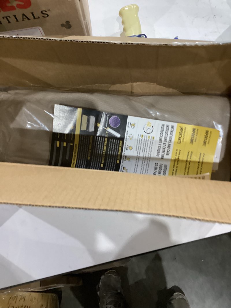 https://lotting-media.assets.bidfta.com/lotting_2d4ec3ef-4246-4ab9-bfd8-0d573b300405