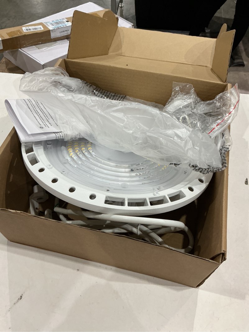 Condition photo showing Good Condition for utilitech 11.81-in x 11.81-in 18000 -lumen 5000-k daylight led high bay light