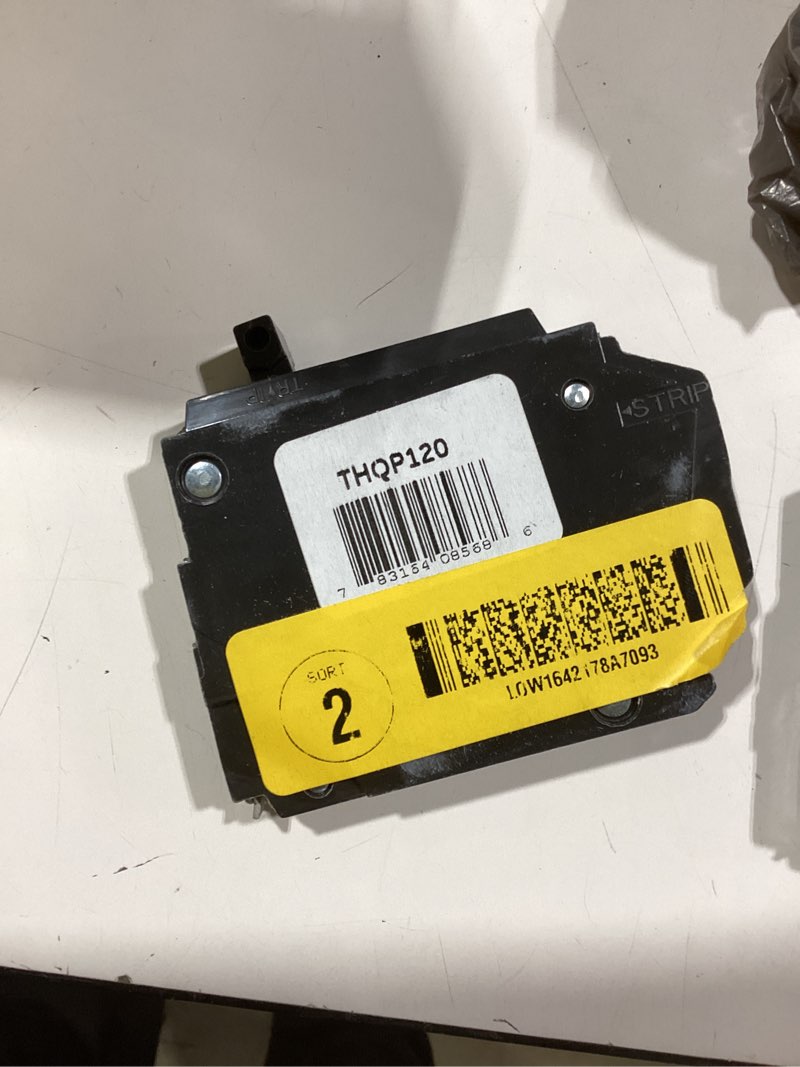Condition photo showing Good Condition for ge 20-amp 1 -pole standard trip circuit breaker