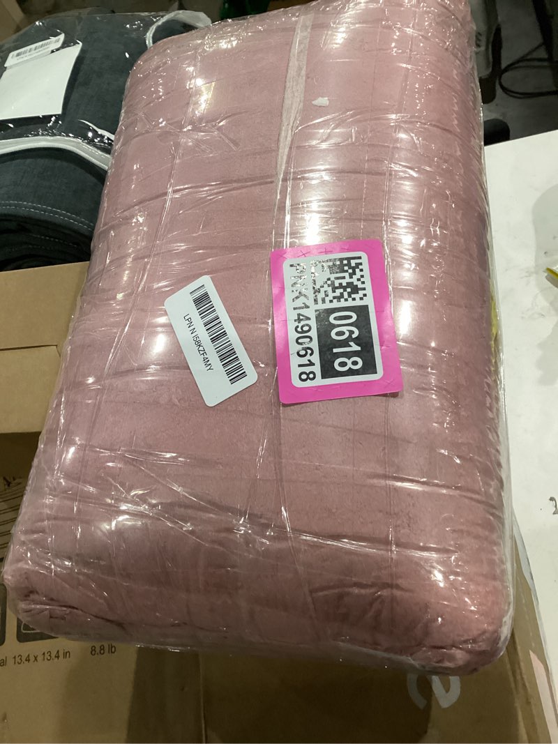 Condition photo showing New/Like New for L'AGRATY Chunky Knit Blanket Throw - Soft Chunky Throw Blanket 50x60: 100% Hand Kintted Chenile Crochet Throw Blanket for Couch - Large Cable Knit Chunky Blanket for Home Decor(Rose Pink) Rose Pink 50"x60"
