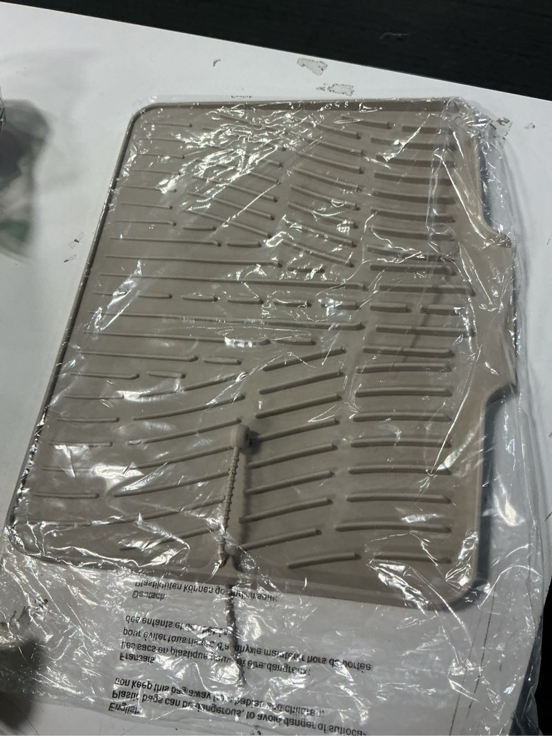 Condition photo showing Good Condition for (Similar to stock photo) Silicone Dish Drying Mat for Kitchen Counter,Non-Slip Dish Drying Pad with Drain Lip,Heat Resistant 