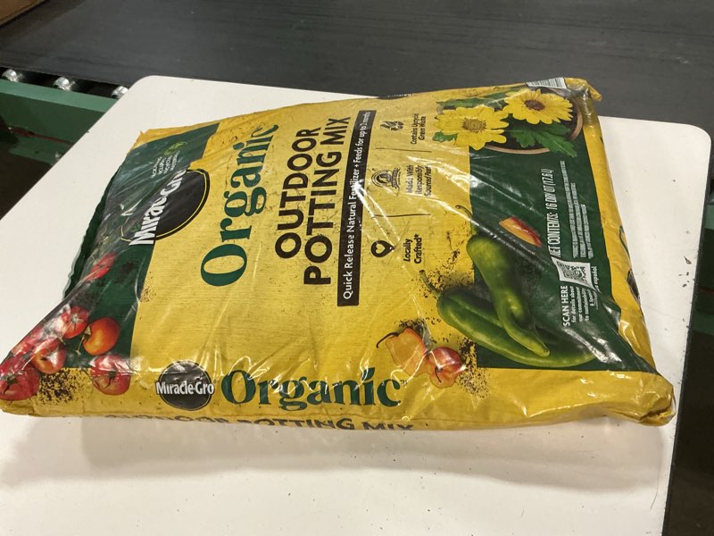 Condition photo showing Good Condition for miracle-gro organic outdoor potting mix - plant soil for outdoor container plants, contains quick-release natural fertilizer, omri listed, 16 qt. 16qt