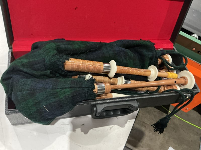 Condition photo showing As Is for highland redstone scottish bagpipe – full size cocuswood bagpipe in rosewood finish with silver plain mounts & free tutor book in various tartans (black watch tartan)