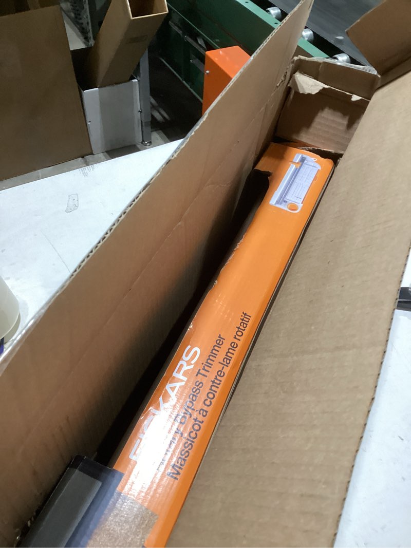 Condition photo showing Good Condition for Fiskars Rotary Bypass Trimmer, Self-Sharpening Blade with Aluminum Rail, 12-Inch