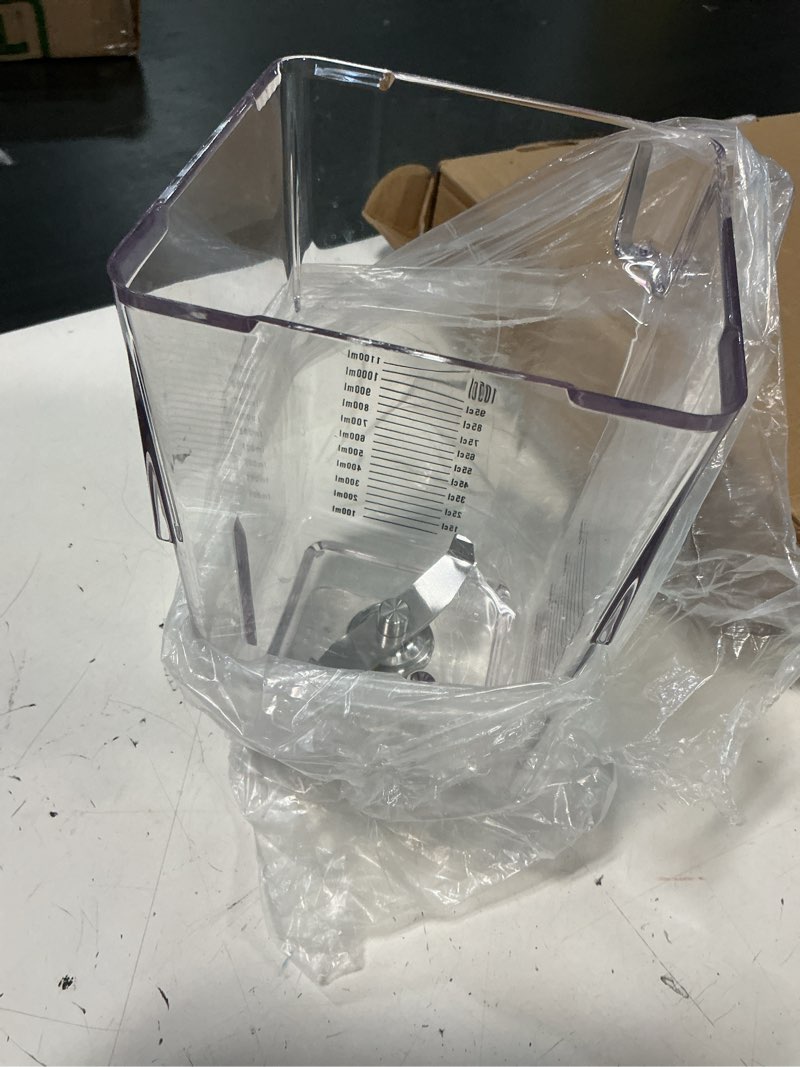 Condition photo showing Good Condition for for blendtec wildside+ jar replacement blender pitcher container- compatible with classic 570, 575, total blender classic; designer 625, 650, 725, 750; professional 800; commercial 825, 885