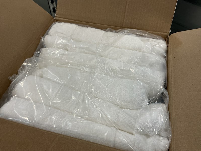 Condition photo showing Good Condition for Amazon Basics 6 Pack Bath Towel Set, 54 x 27 inches, 600 GSM 100% Ring Spun Cotton, Lightweight and Highly Absorbent Quick Drying Premium Towels for Hotel, Spa and Bathroom, White