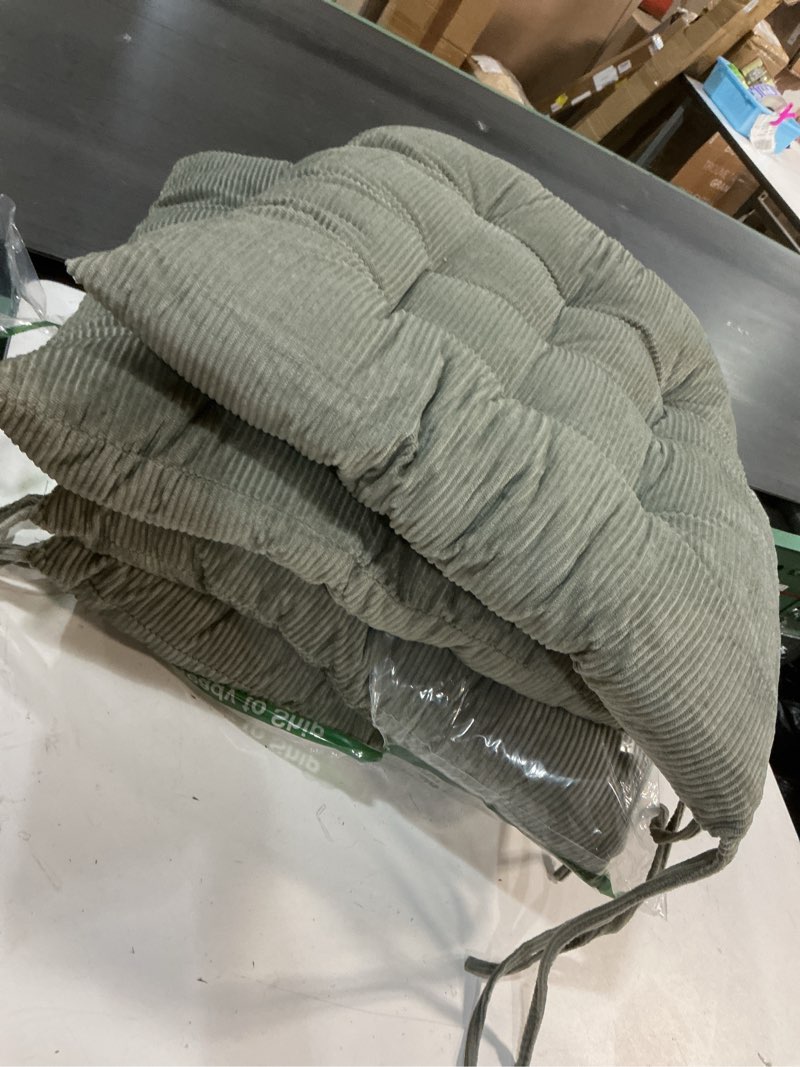 Condition photo showing Good Condition for 4 pieces  Square Dining Chair Cushions, Dining Chair Cushion 17\" x 17\" with Laces for Kitchen, Dining, Office Chairs, Indoor, Outdoor (Green)