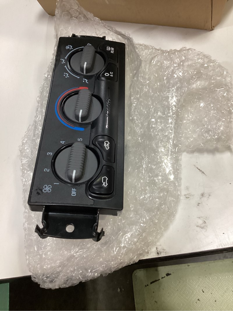 Condition photo showing Good Condition for 599-218 front a/c heater climate control module panel with rear window defogger switch compatible with 1999-2002 chevy tahoe avalanche suburban silverado and gmc yukon sierra
