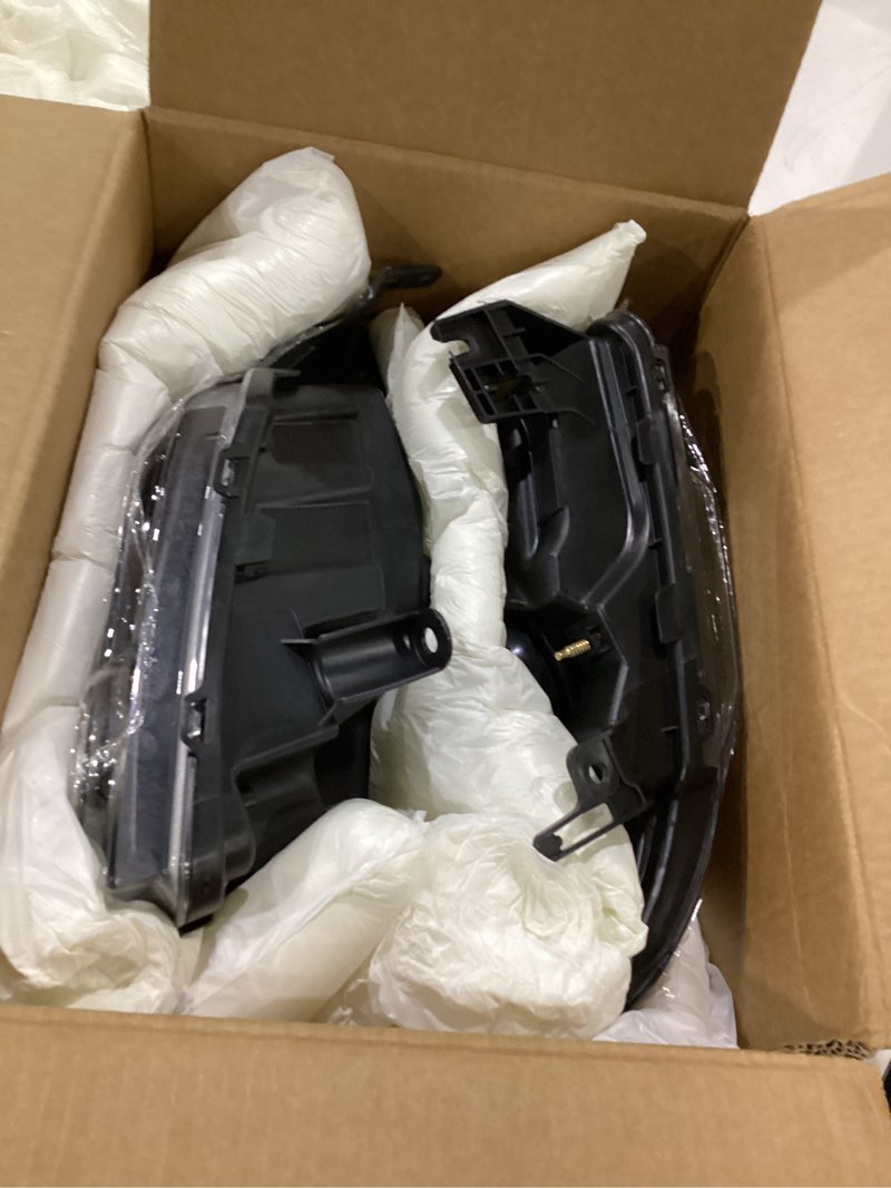 Condition photo showing Good Condition for 2pcs headlights assembly set for 2008 2009 2010 2011 2012 ford escape limited/xls/xlt suv replacement headlamps driver and psaaenger side matte black housing clear lens(left and right)