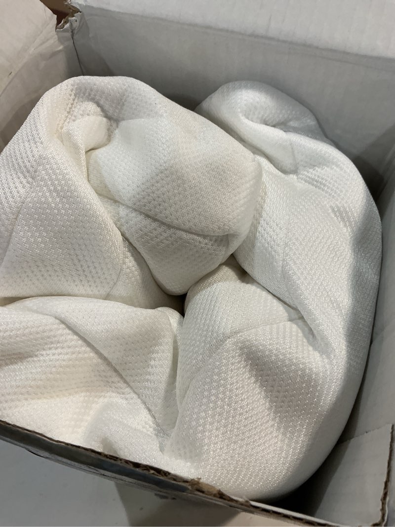 Condition photo showing New/Like New for Casper Sleep Essential Cooling Pillow, Standard, White Standard Essential Cooling Pillow Single Pack