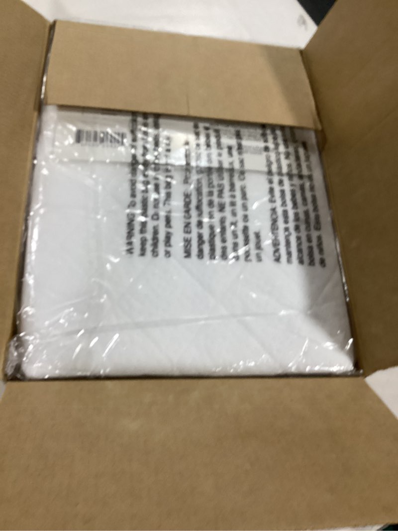 Condition photo showing Good Condition for Graco Premium Waterproof Crib and Toddler Mattress Protector (1 Pack) – GREENGUARD Gold Certified, Machine-Washable & Dryer-Friendly, Waterproof Sleep Surface, Fits Baby Crib & Toddler Bed Mattress White 1 Pack