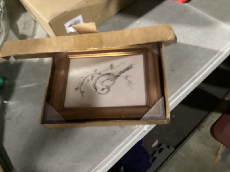 Condition photo showing Good Condition for upsimples 5x7 Picture Frame with Real Glass, Ornate Vintage 5 x 7 Photo Frames for Wall Decor or Tabletop Display, Bronze and Black, 2 Pack Bronze&Black 5x7