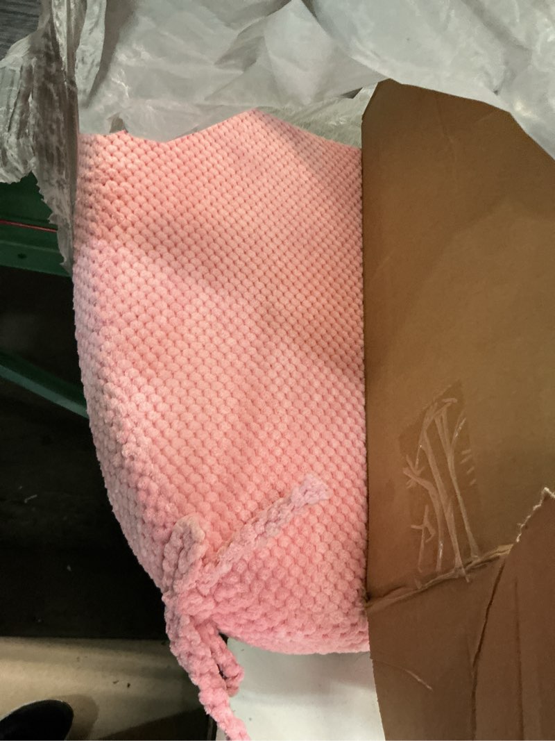 Condition photo showing Good Condition for 4 pack pink chair cushions with ties removable covers, d-shape dining kitchen chair seat pads non slip 17"x16" pink 4