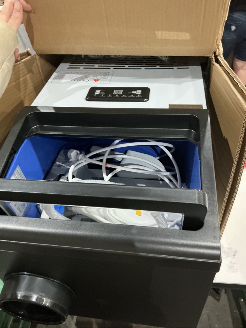 Condition photo showing Good Condition for commercial ice maker 