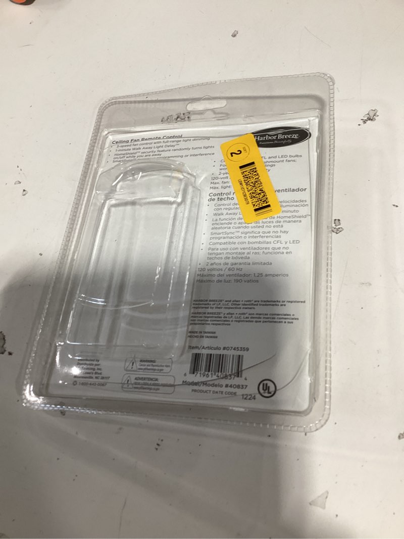 Condition photo showing As Is for harbor breeze universal 4.72-in 3 -speed 3 -setting white plastic indoor/outdoor slope