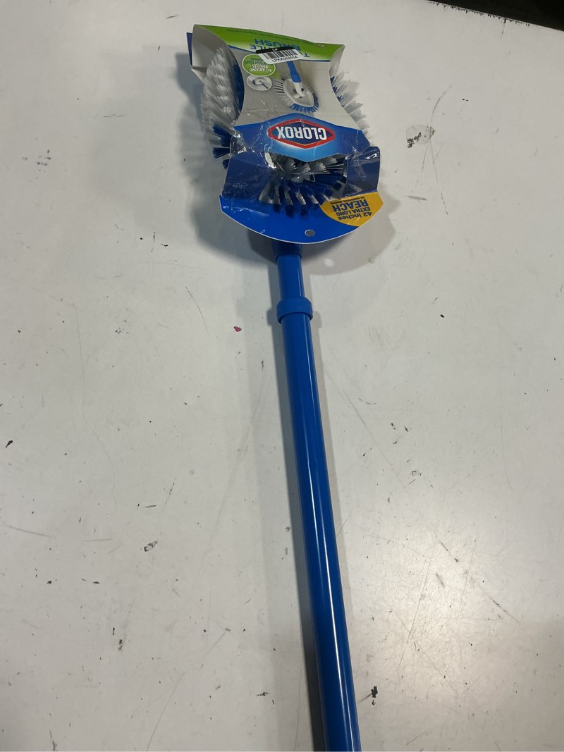 Condition photo showing Good Condition for clorox extendable tub and tile brush
