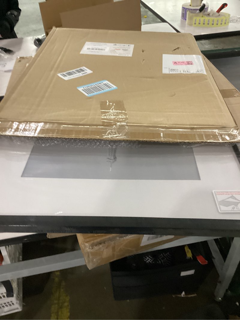 Condition photo showing Good Condition for upsimples 16x20 picture frame set of 5, display pictures 11x14 with mat or 16 x 20 without, wall gallery poster frames, black