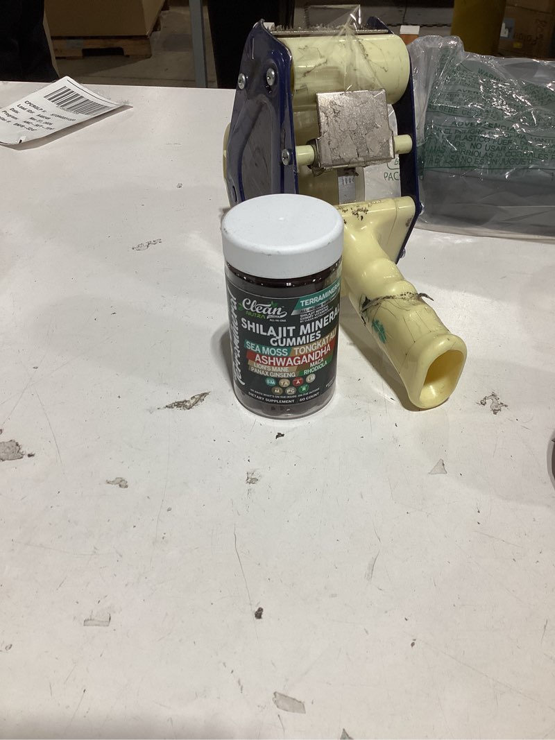 Condition photo showing Good Condition for terramineral shilajit gummies with irish sea moss tongkat ali ashwagandha lion's mane maca panax ginseng rhodiola & cordyceps by clean nutra (1)