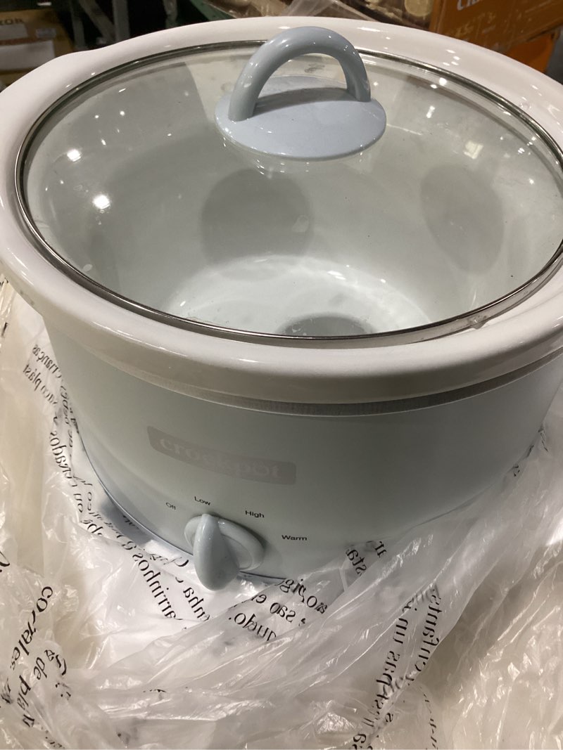 Condition photo showing Good Condition for crock-pot® manual design series 4.5 quart slow cooker, macaroon blue 4.5qt macaroon