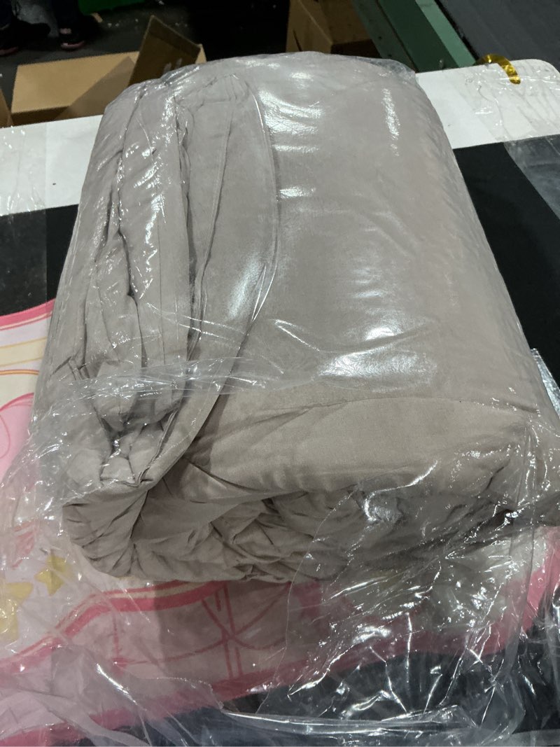 Condition photo showing Good Condition for (Size unknown)CozyLux Comforter Full Size Set Taupe, 3 Pieces Solid Lightweight Soft Bed Set for All Season, Luxury Breathable Quilted Style Microfiber Down Alternative Bedding Sets (1 Comforter & 2 Pillowcases) Taupe Full