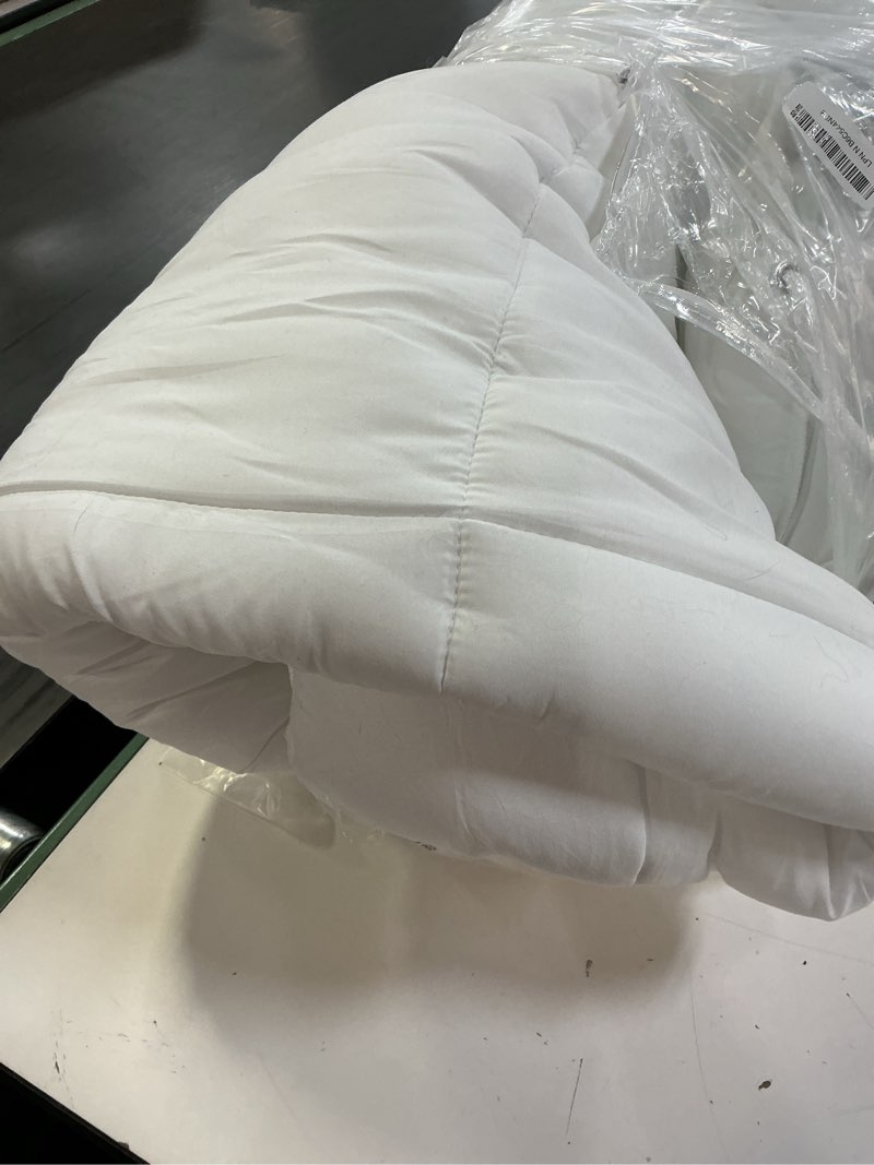 Condition photo showing As Is for niagara sleep solution ultra soft full size mattress topper - viscose made from bamboo pillow top mattress pad for back pain relief - naturally cooling for hot sleepers, green full 1 green