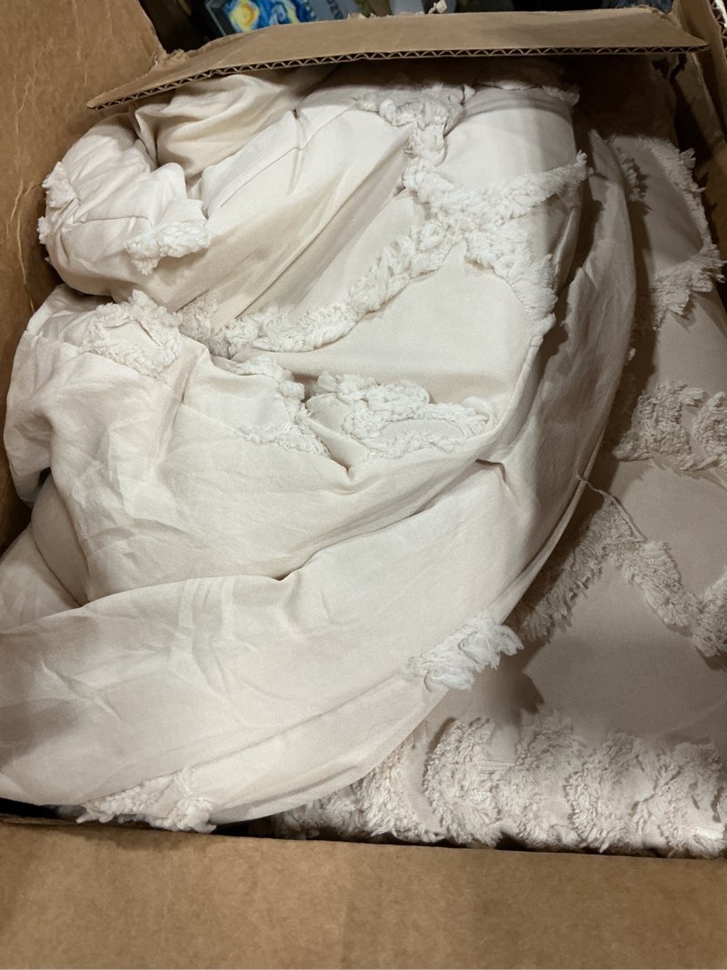 Condition photo showing As Is for Bedsure Tufted Boho Comforter Set Queen Size - Beige Boho Bed Set, GentleSoft™ 3 Pieces Farmhouse Shabby Chic Embroidery Bedding, Gifts for Woman, Soft Jacquard Queen Comforter for All Seasons Queen 01 - Beige - Elegant