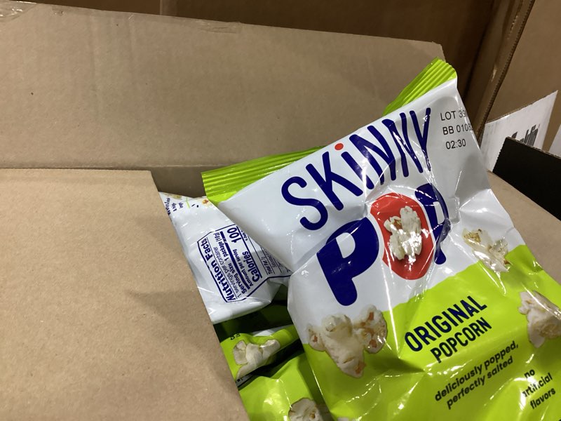 Condition photo showing New/Like New for bb:01/08/2026 skinnypop popcorn, original, whole grain, dairy-free snack, 0.65oz bags (30ct) original 0.65 ounce (pack of 30)