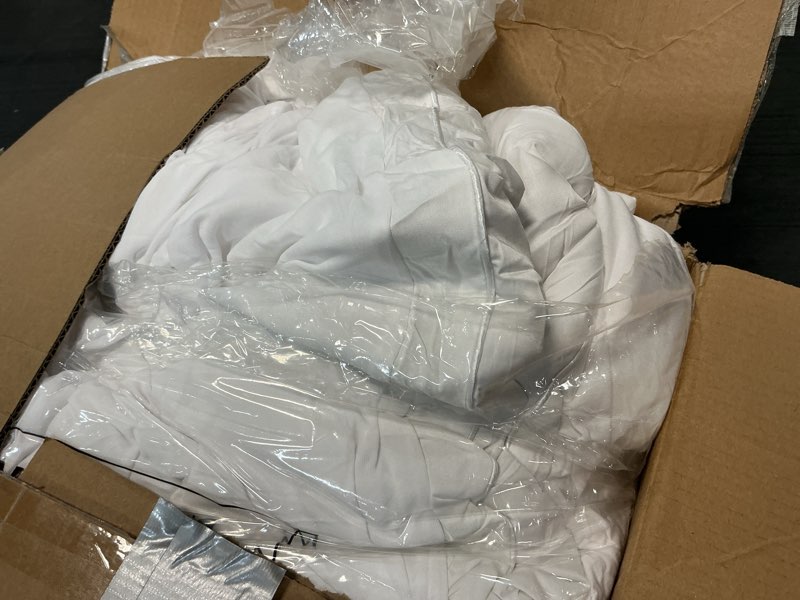 Condition photo showing Good Condition for beckham hotel collection queen size mattress pad (extra padded) & protector hybrid - quilted pillow top mattress cover - thick, plush, fitted mattress topper for bed