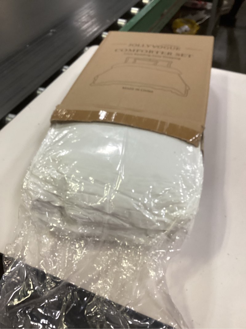 Condition photo showing New/Like New for JOLLYVOGUE Beige Queen Comforter Set, 3 Pieces Seersucker Comforters Queen Size, Lightweight & Fluffy Bedding Sets Queen for All Season with 1 Ruffle Comforter and 2 Ruffle Pillowshams Queen Beige