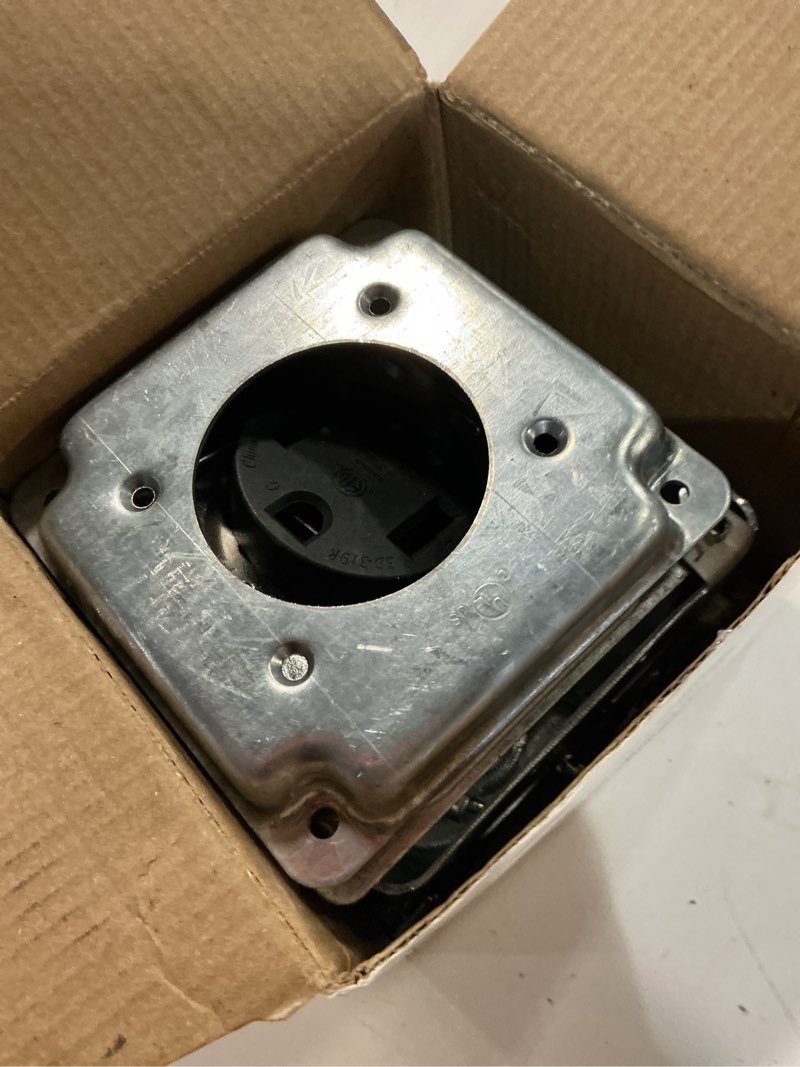 Condition photo showing Good Condition for nema 14-30r 220v outlet box installation kit, etl 30a 4-prong dryer receptacle, ul 4" 2-gang metal electrical box plaster ring surface flush mount exposed work cover faceplate clamp connector