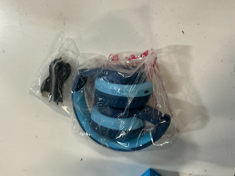 Condition photo showing Good Condition for iclever bth12 kids bluetooth headphones,colorful led lights kids headphones wireless,74/85dba safe volume,85h playtime,fast charging,bluetooth 5.2,over ear,built-in mic for ipad/tablet/airplane,blue b-blue