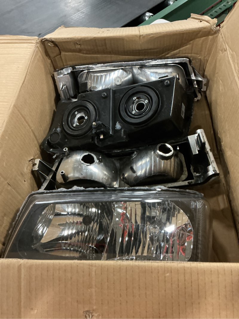 https://lotting-media.assets.bidfta.com/lotting_2e4dcf2a-ce14-49cd-abda-0c18d35afa65
